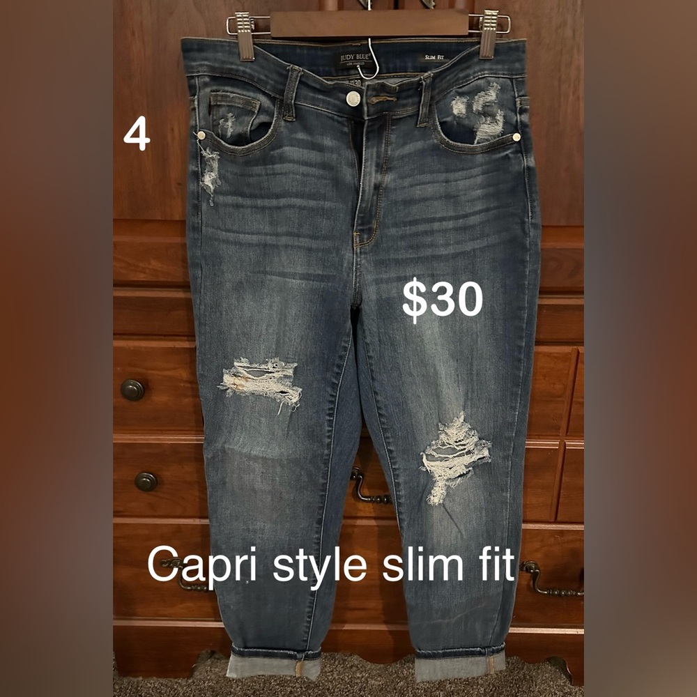 Judy Blue slim capri fit, size 11